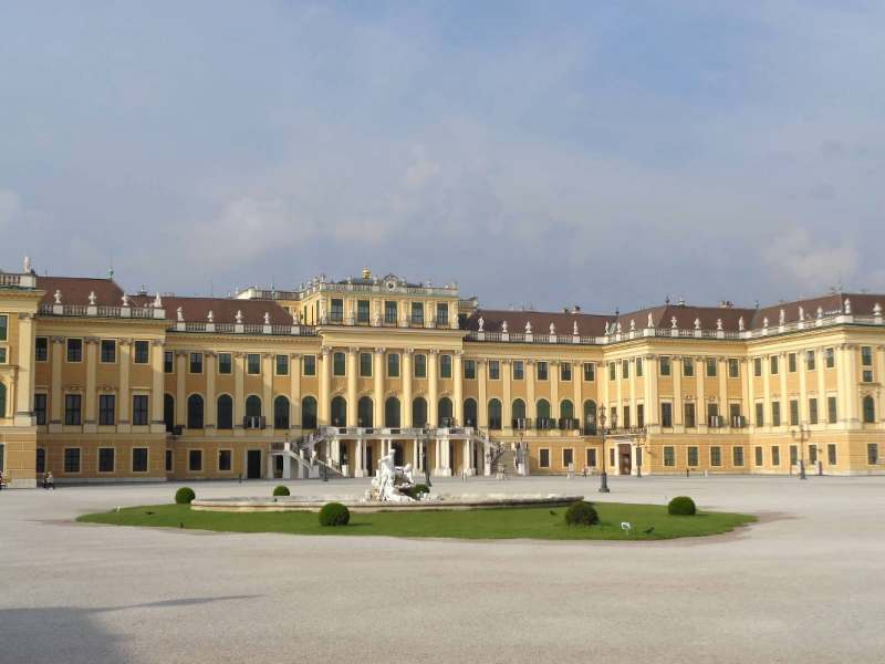 Schonbrunn Palace – Top 10 Things to See And Do in Vienna