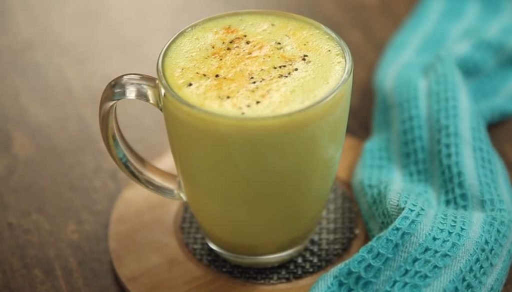 Turmeric Latte - Easy Drinks That Can Help Fight Inflammation
